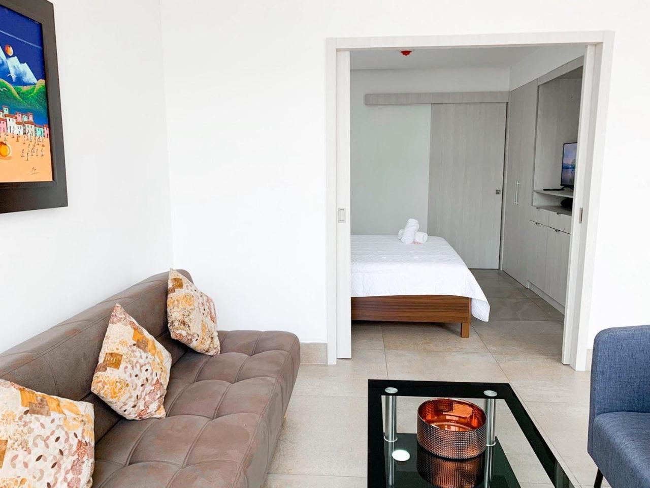 Airbnb Guayaquil, Mall Del Sol, Piso Alto * Guayaquil