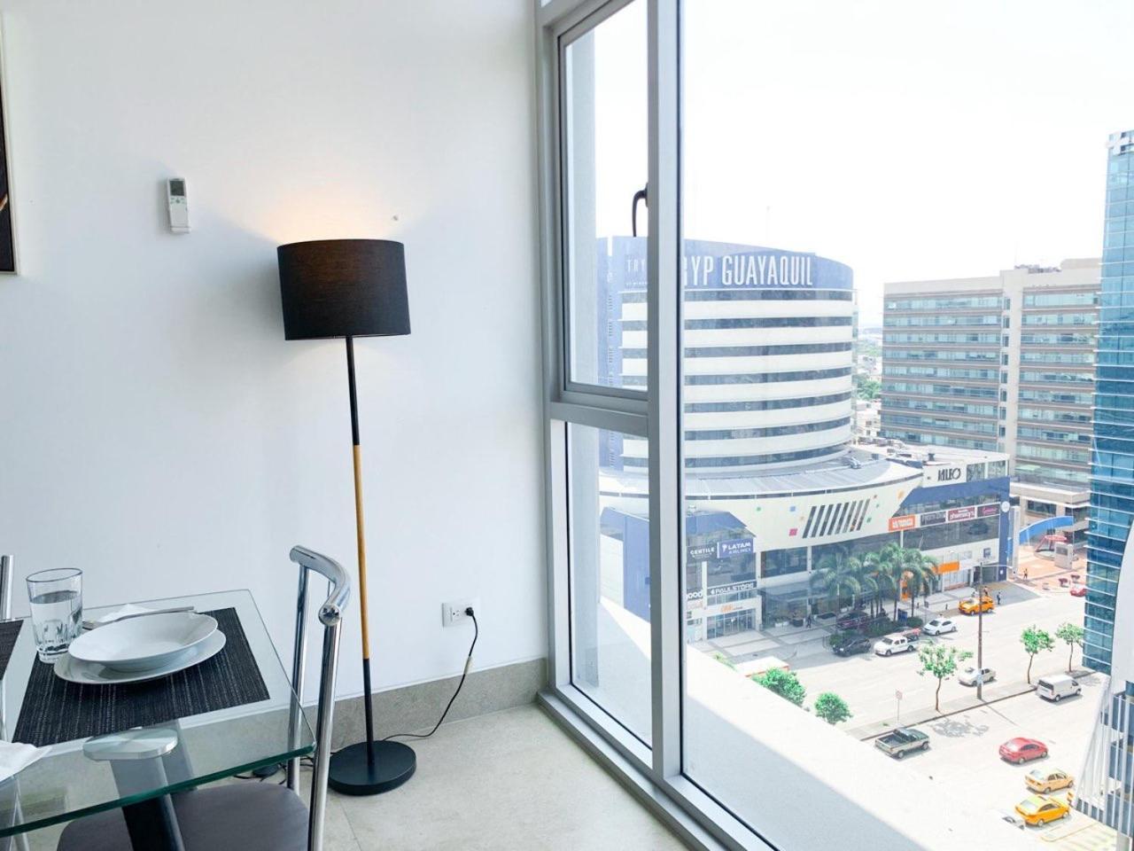 Airbnb Guayaquil, Mall Del Sol, Piso Alto Apartment *