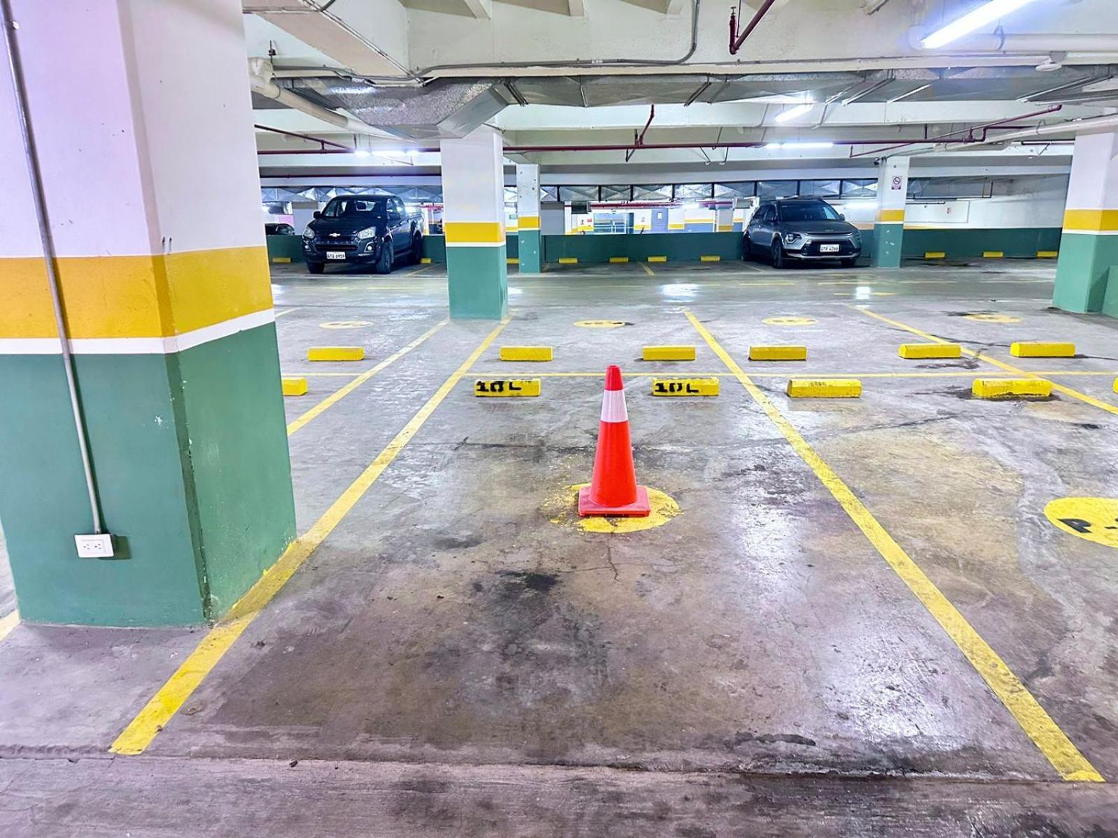 Airbnb Guayaquil, Mall Del Sol, Piso Alto Apartamento